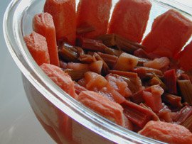 Compote de Rhubarbe aux Biscuits Roses de Reims