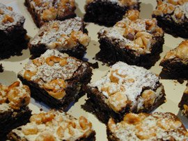 Gâteau Fondant au Chocolat et Noisettes Caramélisées