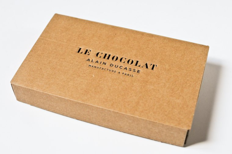 Tablette de chocolat noir praliné chez votre chocolatier artisanal Paris -  Artisan chocolatier haut de gamme à Paris - BERNACHON