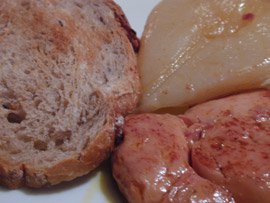 Escalope de Foie Gras Mi-Cuit, Poire Pochée, Toast de Campagne