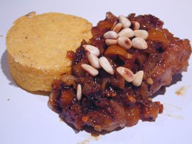 Mijoté d'Agneau aux Kumquats et aux Pignons, Petit Gâteau de Polenta