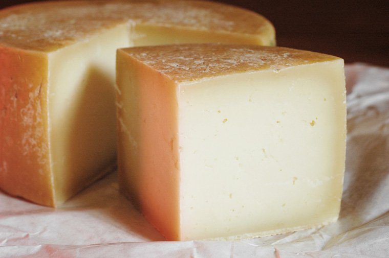 How To Make Cheese: A Guide To Making Gouda Cheese - Molly Green