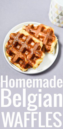 An easy recipe to make Belgian waffles in the artisanal style of Liège: caramelized, chewy, irresistible!