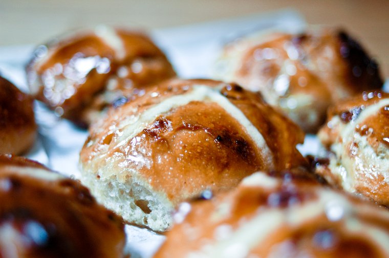 Hot Cross Buns with White Chocolate, Dates and Pistachios Recipe