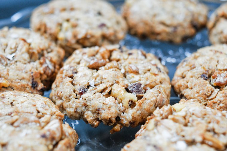 Walnut and Date Cookies Recipe