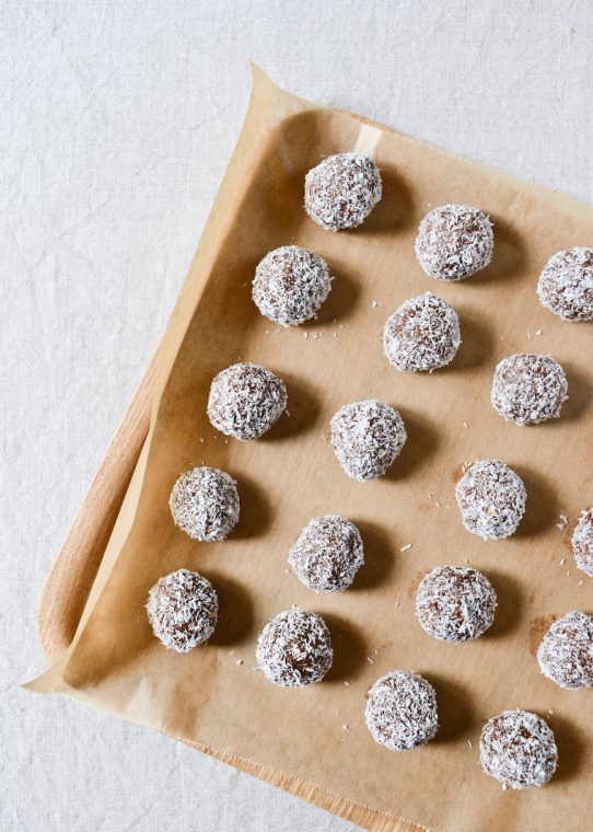 Swedish Chocolate Balls (Chokladbollar) No-Bake, Vegan Recipe ...