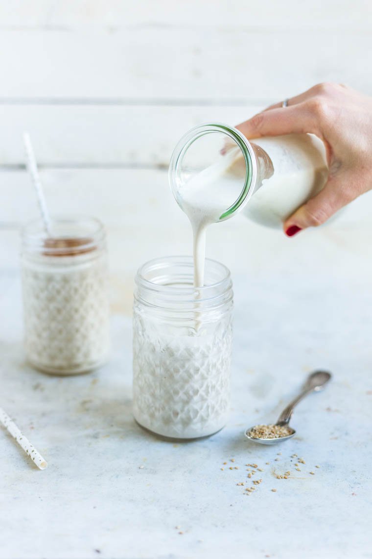 Tahini and Date Coconut Smoothie