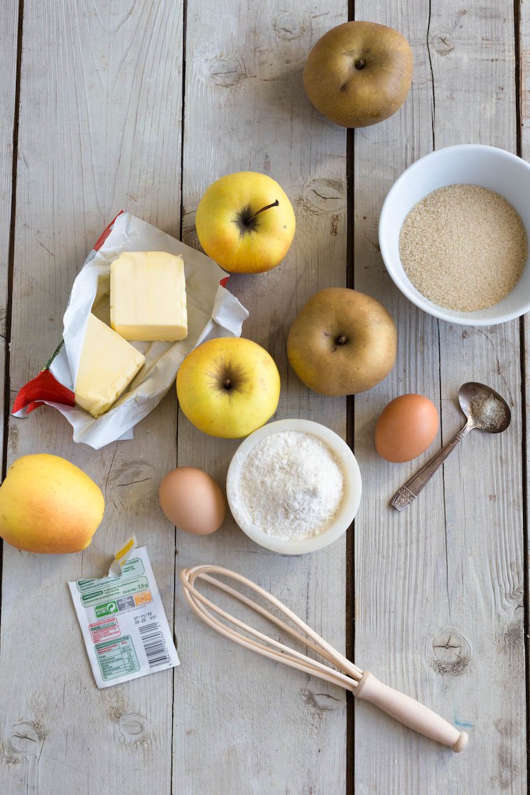 Gâteau de Mamy (French Grandmother's Apple Cake)